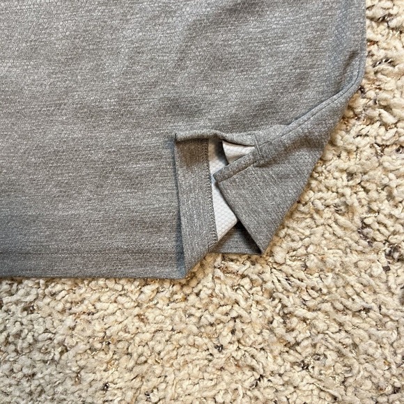 Duluth Trading Shirt Mens XL Relaxed Fit Gray Short Sleeve Nylon Blend Quick Dry - Picture 4 of 7